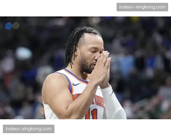 火箭三连胜力保西部第六：防守体系成功限制尼克斯核心布伦森